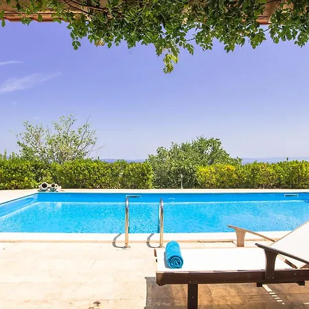 Bouganvillia - Agios Pool *