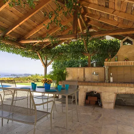 Bouganvillia - Agios Pool